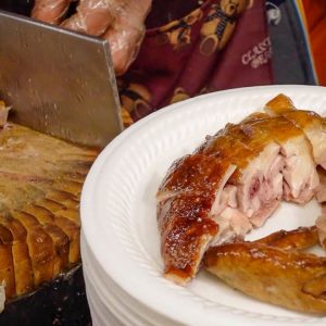 Smoked Chicken Cutting Skills / 煙燻雞(高雄自由黃昏市場) - Taiwan Food