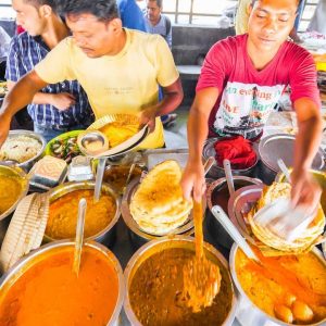 INDIAN STREET FOOD of YOUR DREAMS in Kolkata, India | ENTER CURRY HEAVEN + BEST STREET FOOD in India