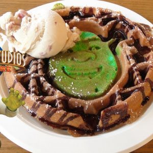 SHREK Ice Cream Waffles | Universal Studios Singapore Snack