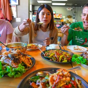 Huge Thai Food Tour!! ?️ SPICY STREET FOOD + Boat Noodles!! | Best Thai Food in Los Angeles!!