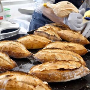 바게트 퀄리티 미쳤습니다. 프랑스 제빵 국제 대회에서 우승한 바게트 Baguette that won the french world baking competition