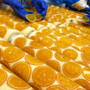 누적판매량 100만개! 일본 케이크 공장의 오렌지 롤케익 대량생산 과정 Orange roll cake mass production - Japanese cake factory