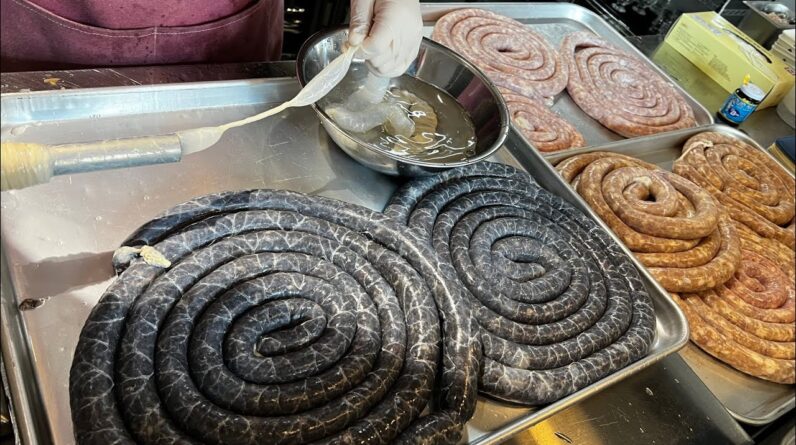 뽀득한 식감이 일품! 줄서서 먹는 캐나다 스타일 수제 소시지 Canadian style handmade sausage making - Korean street food